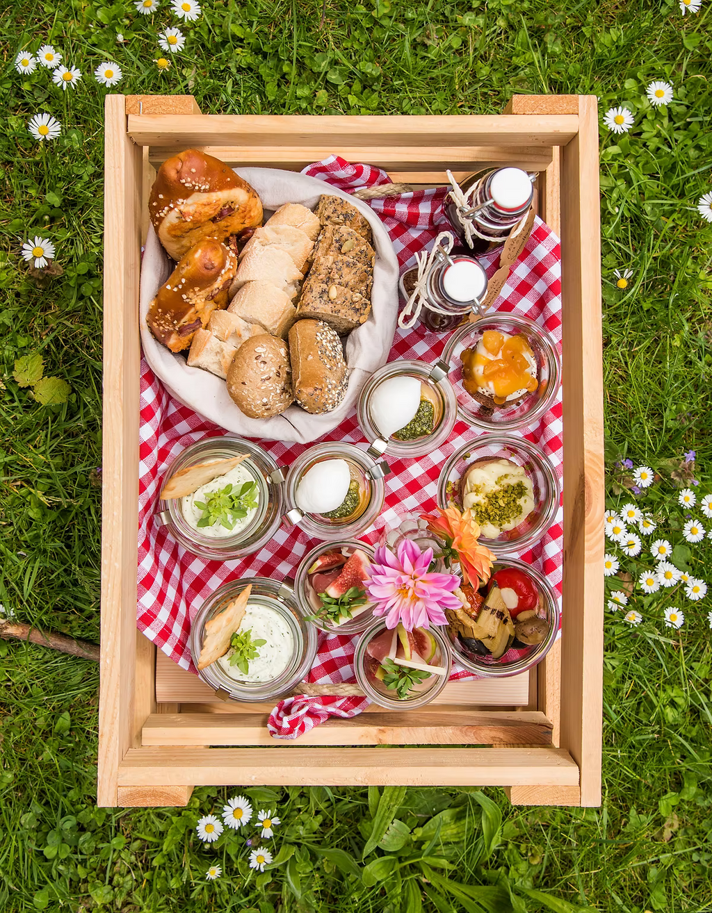 WINE PICNIC - (Kiste für zwei Personen)